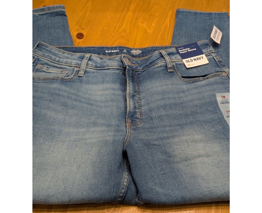 Old Navy Women's Jeans, High Rise Rockstar Super Skinny, 14 Short, NWT